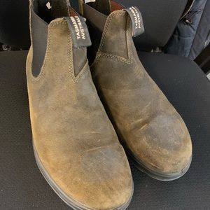 Blundstone dark olive suede boots (aus 12/us 13)